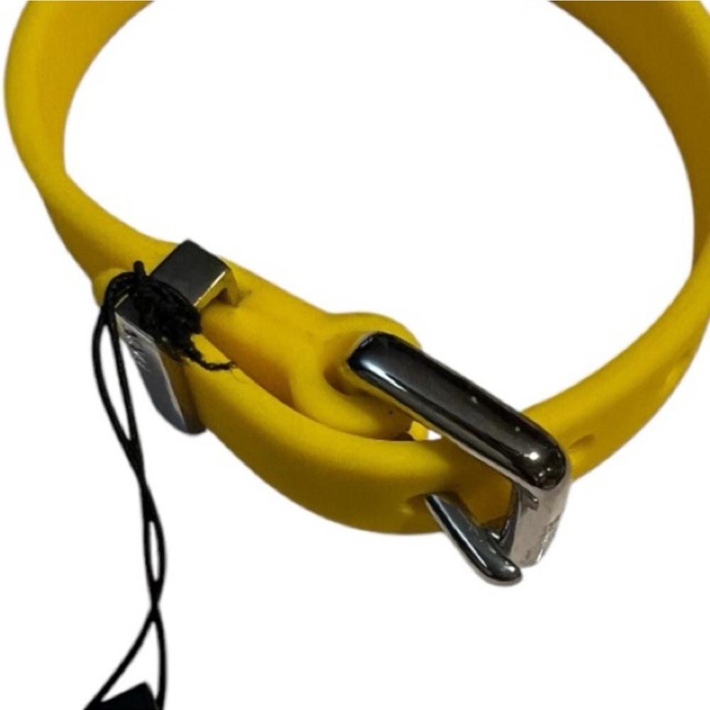 MARC BY MARC JACOBS Buckle Yellow Silicone Rubber Bracelet Grapefruit Zest / NEW - Picture 2 of 3